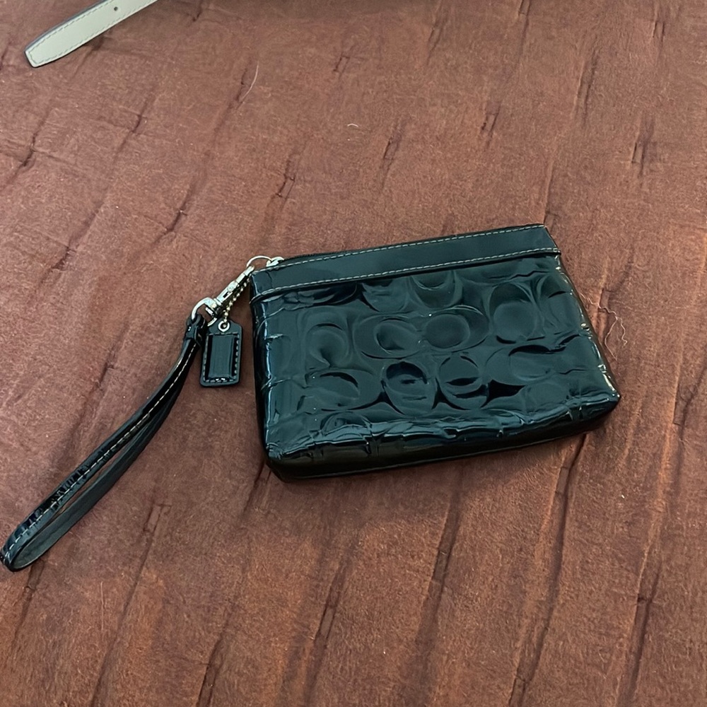COACH Like new black pattern leather ristlet
